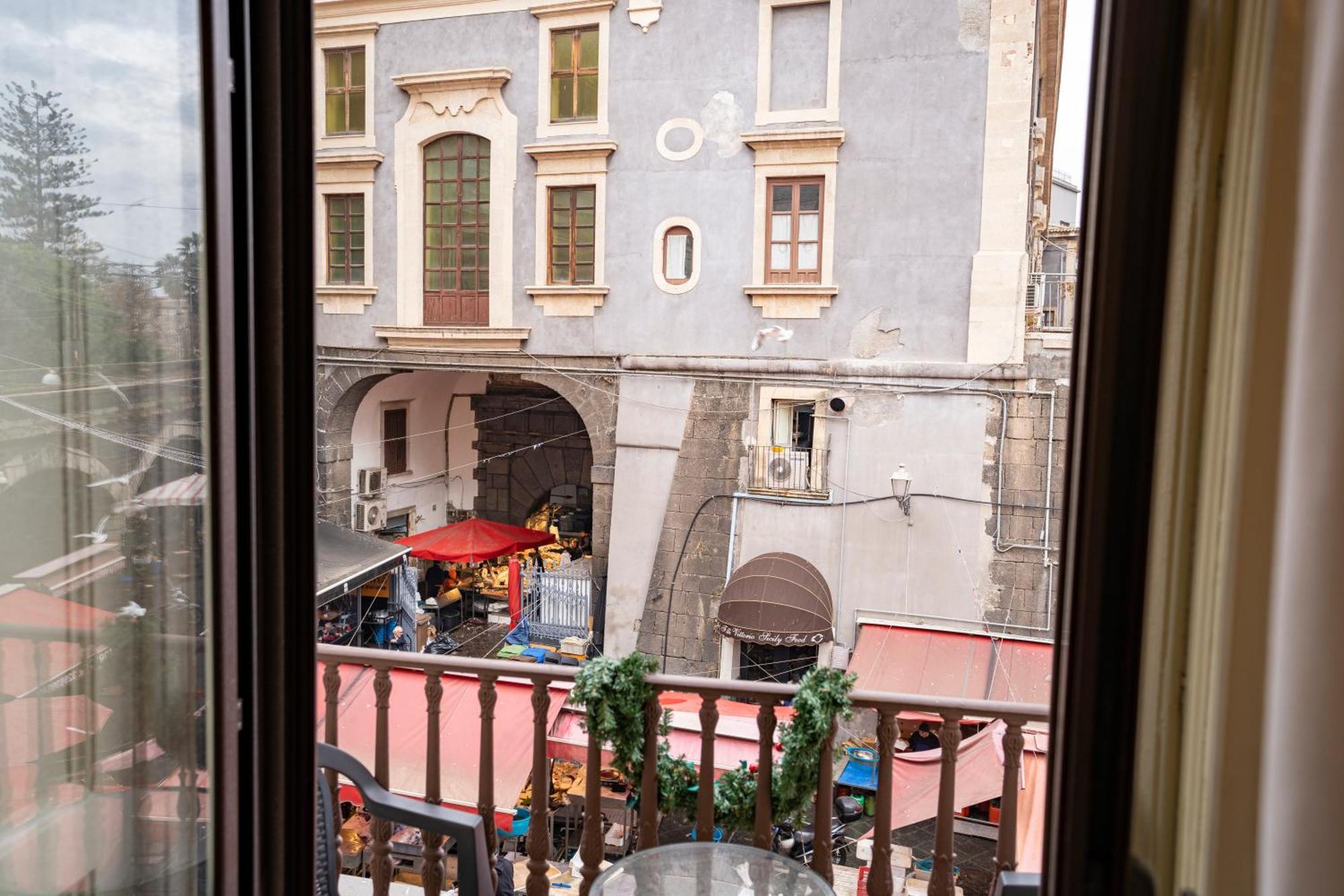 Sicily In Home Centro Catania Pescheria Exteriör bild